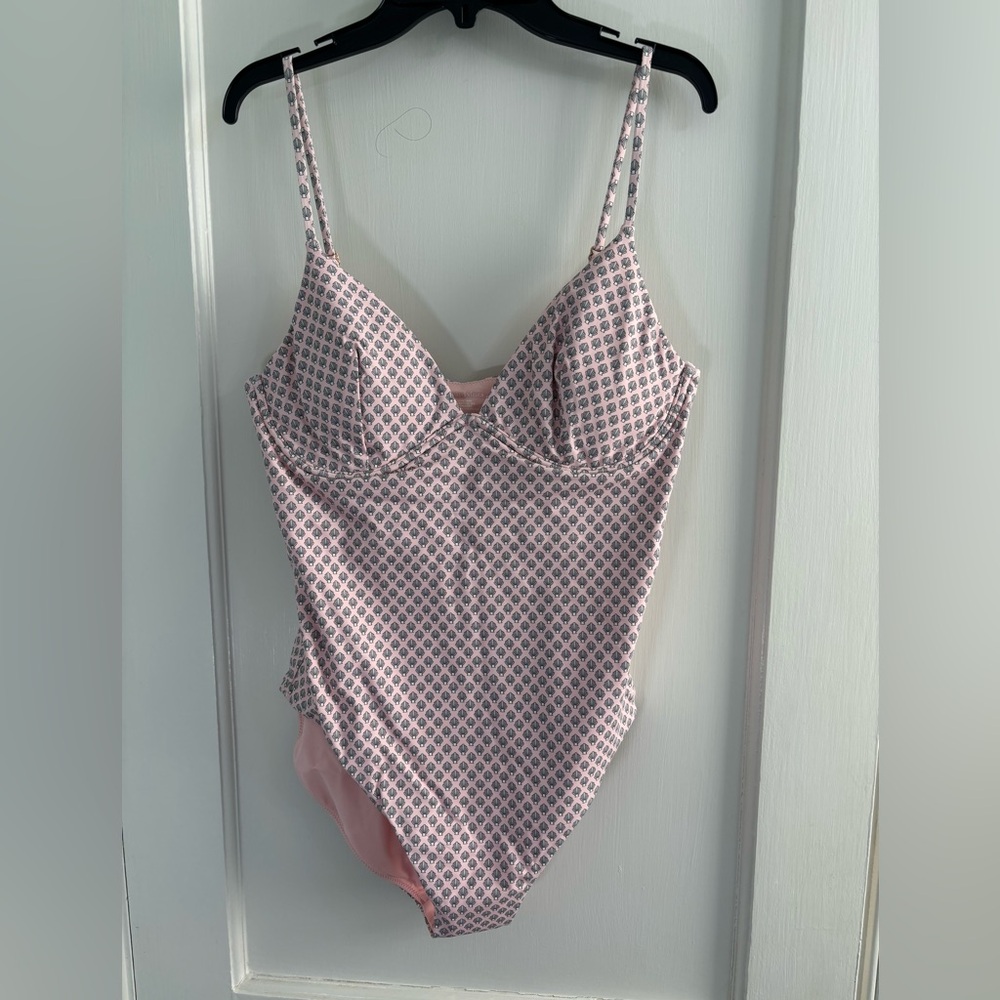 Vineyard Vines Pink Geometric-Print One-Piece Swimsuit